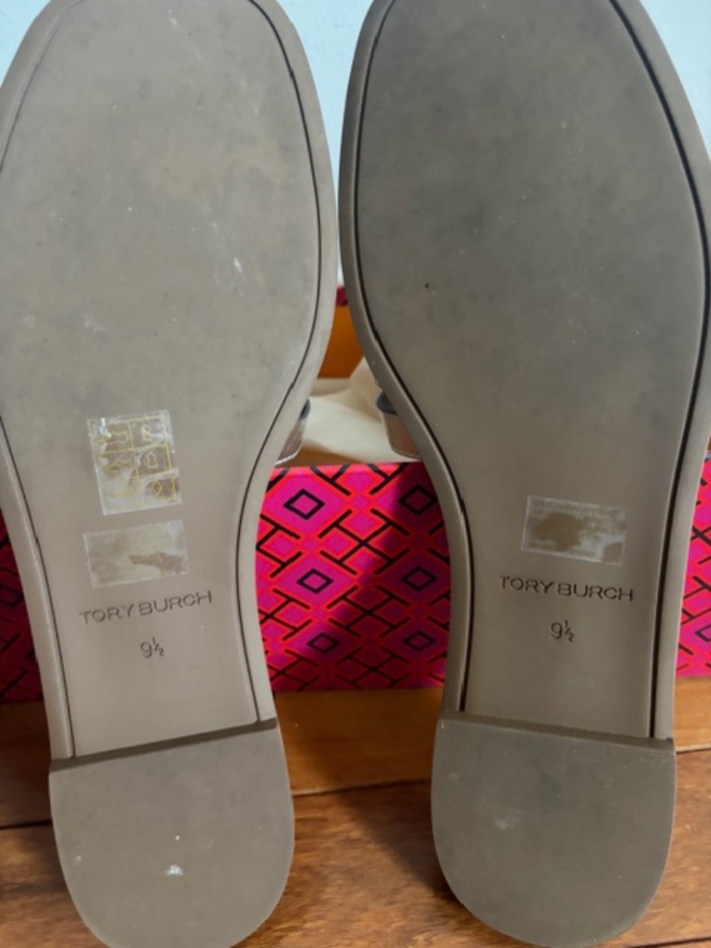 Tory Burch Ines Slides - Picture 5 of 7